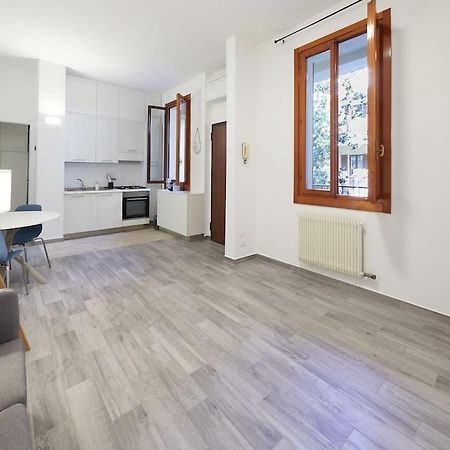 Flat Number 11 Apartment Милано Екстериор снимка