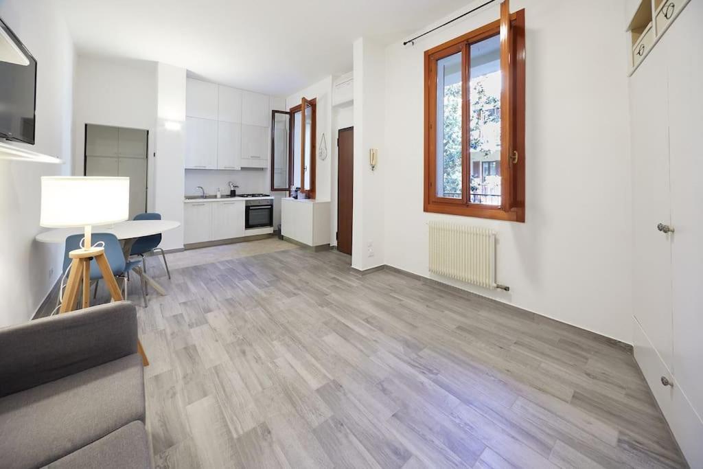 Flat Number 11 Apartment Милано Екстериор снимка